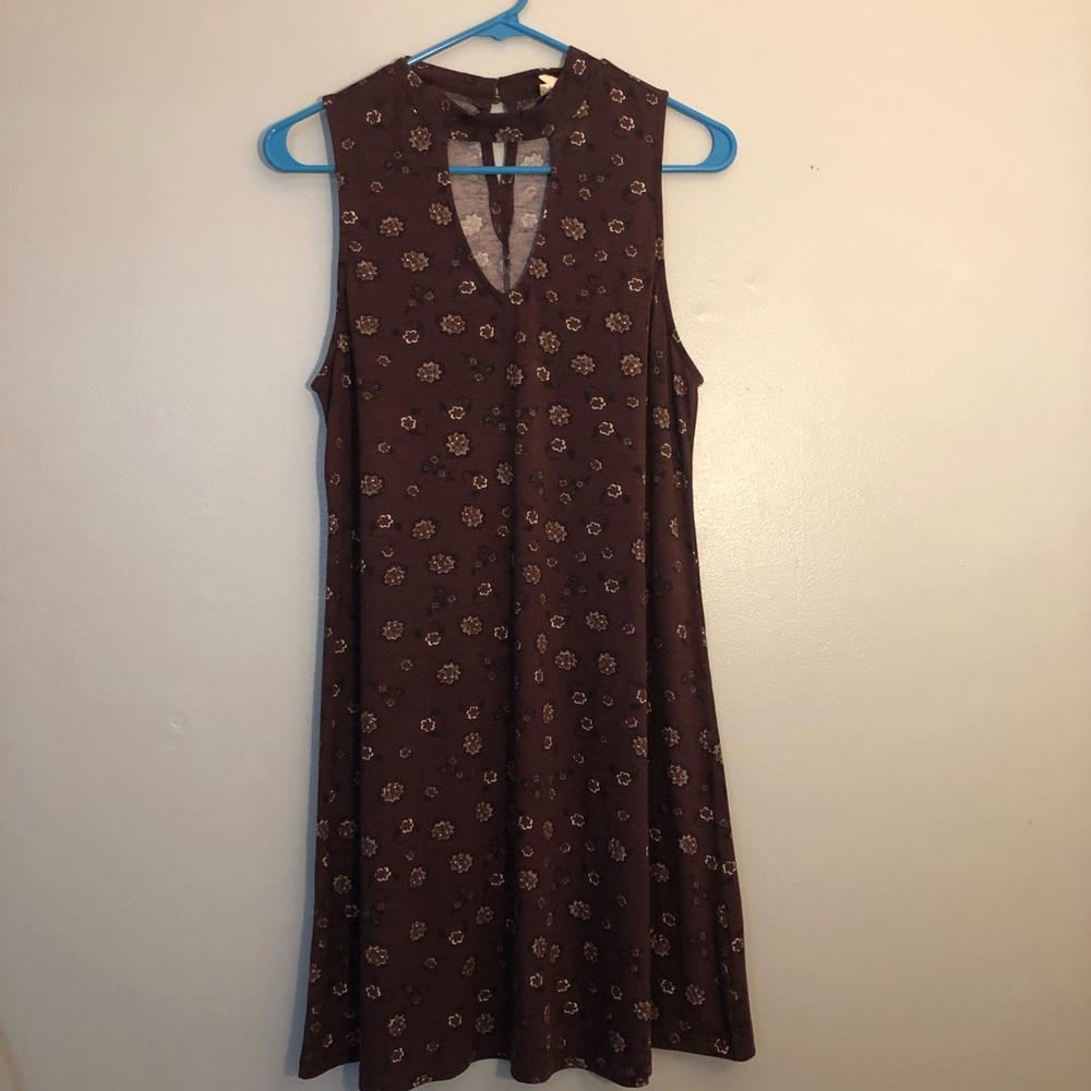 Hem and Thread Medium Keyhole Dress